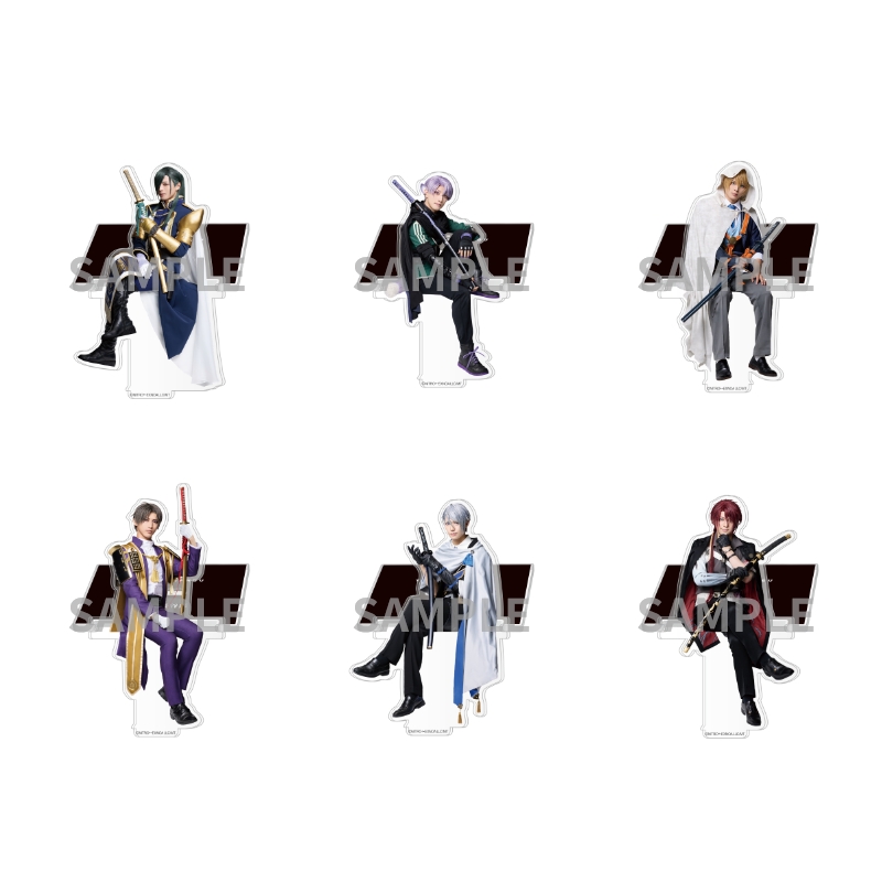 座るアクリルスタンド(戦闘ver.) | ネルケオンラインショップ